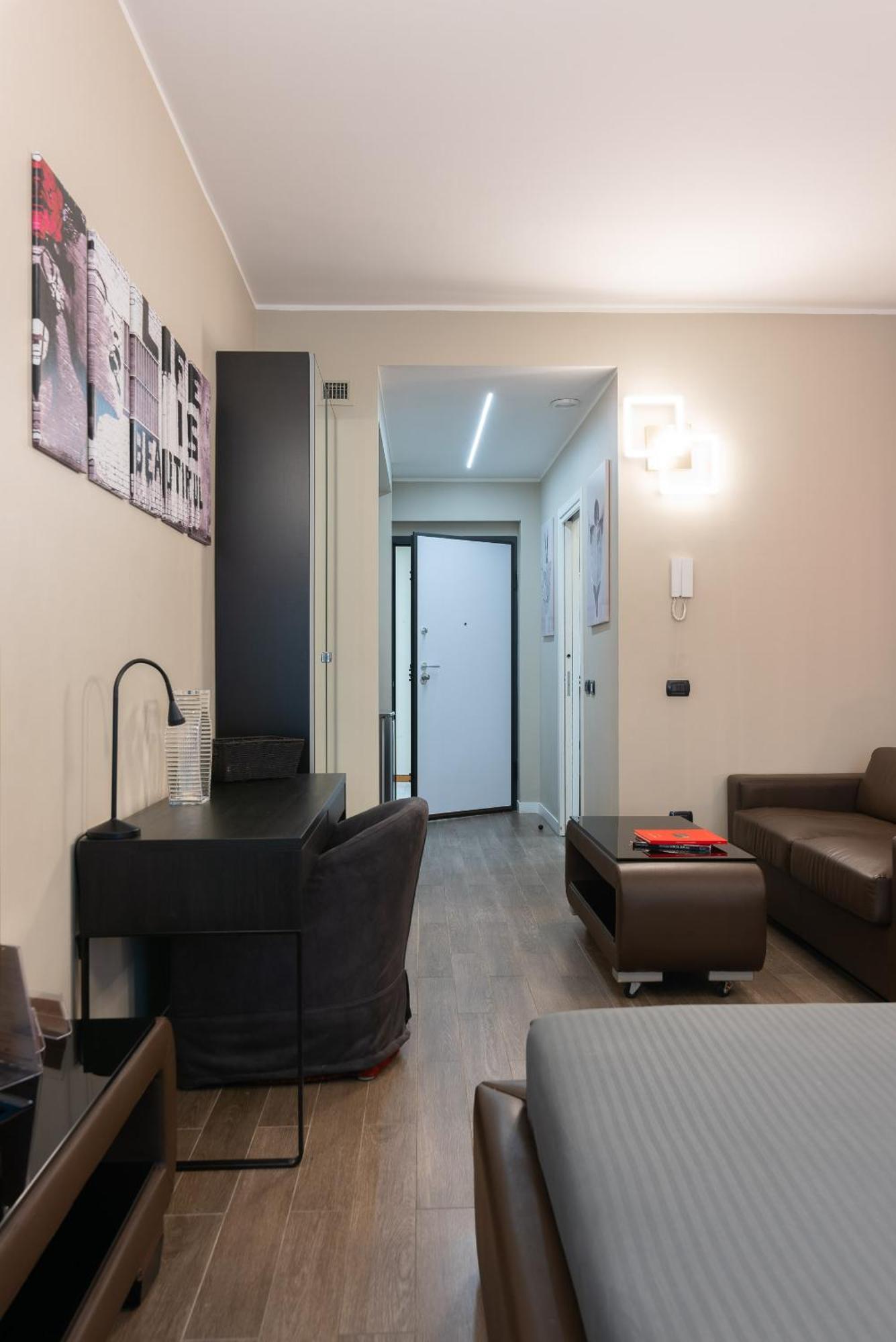 Double L Luxury Suite Milán Exterior foto